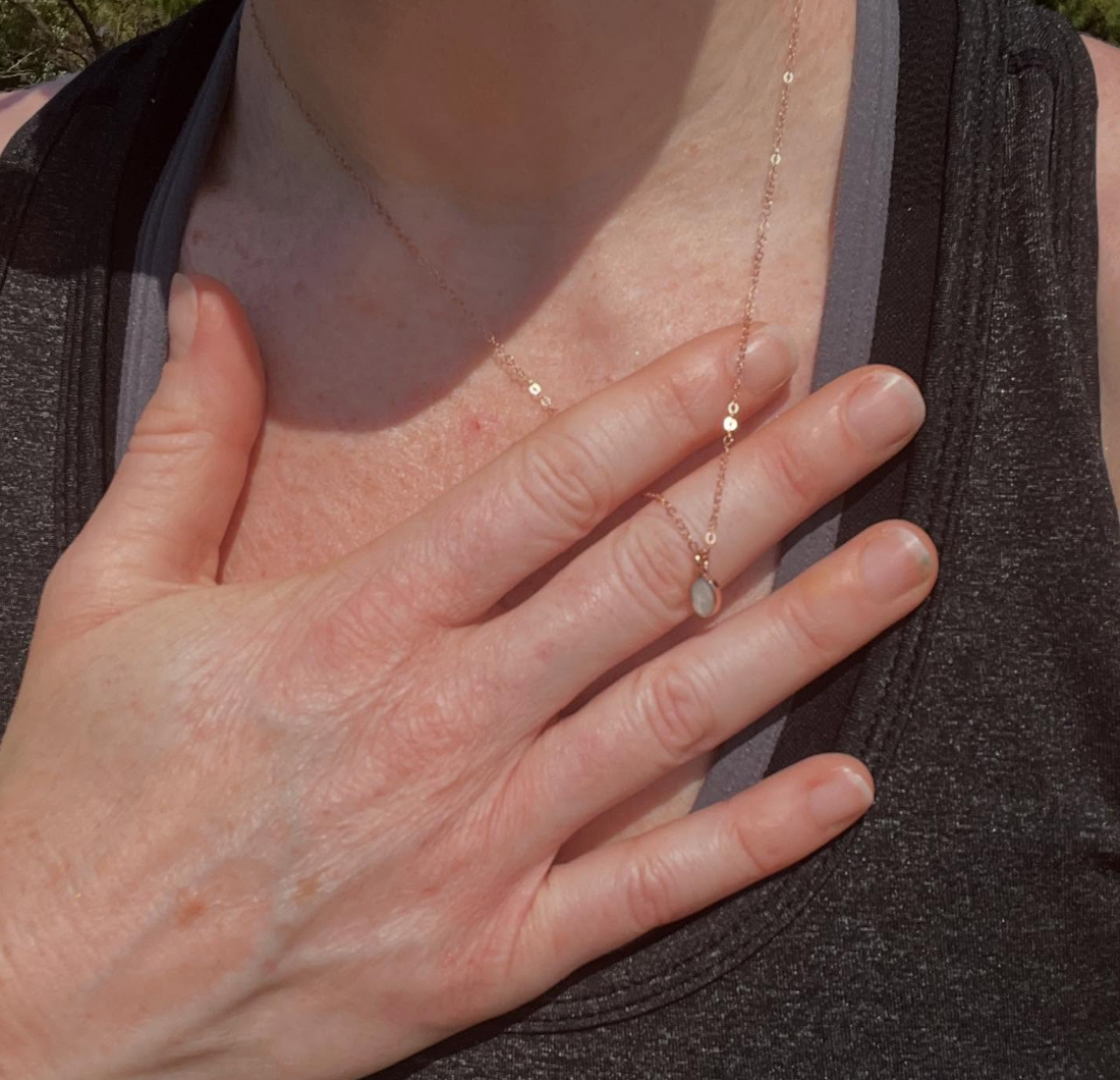 Why More Families Choose Keepsake Jewelry for Ashes Over Traditional Urns