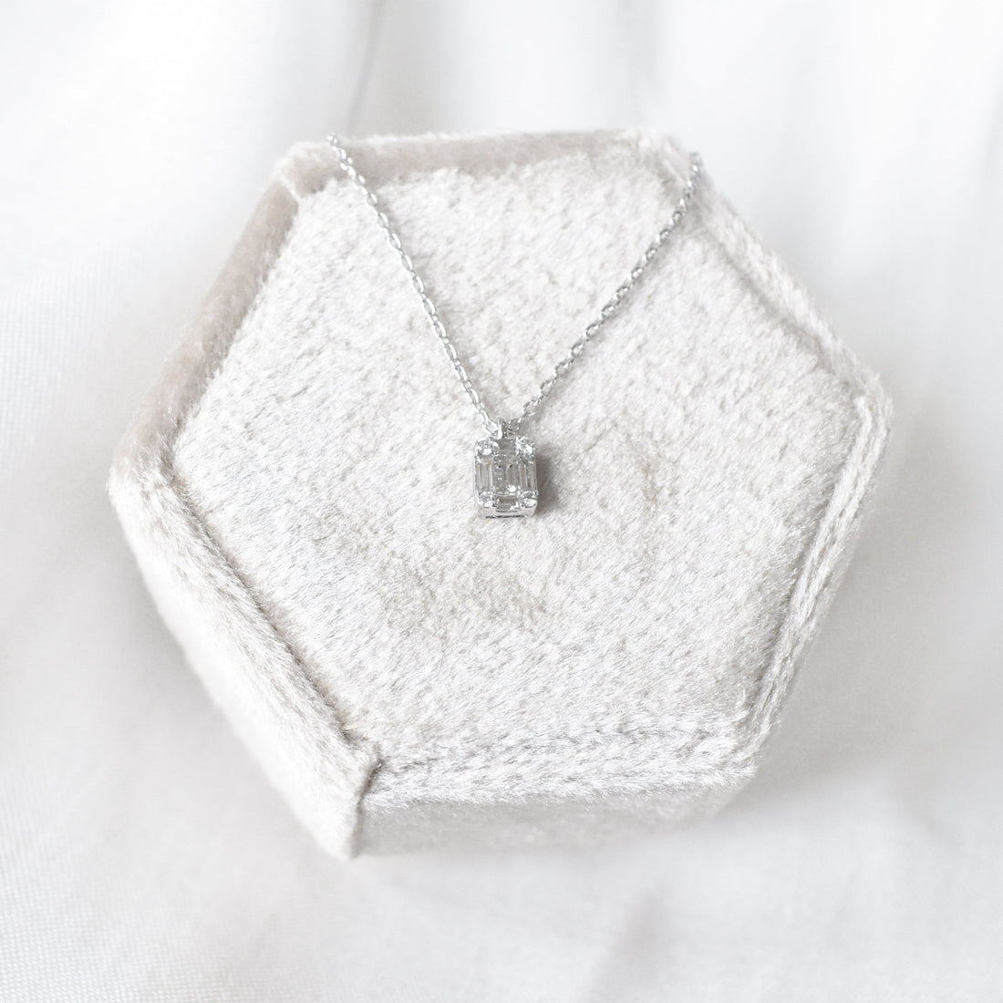 Men’s Cremation Jewelry Guide: Rings & Necklaces for Ashes in 2026