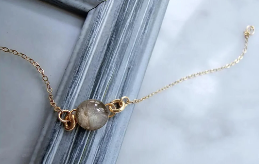 Tiny Urn Necklaces vs. Statement Pendants for Ashes: Choosing the Right Size for Your Comfort