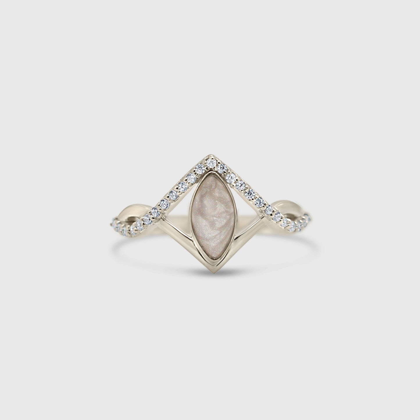 Elegant Marquise Ring - Memorial Diamond Collection