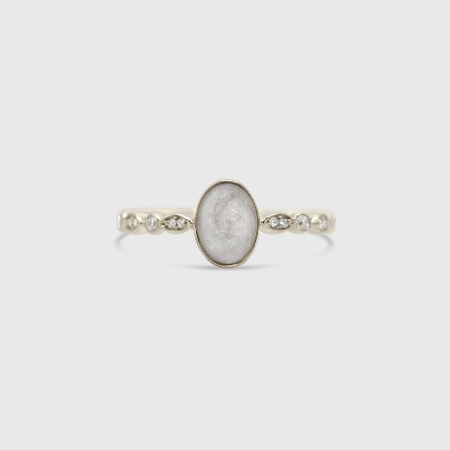 Elegant Oval Ring