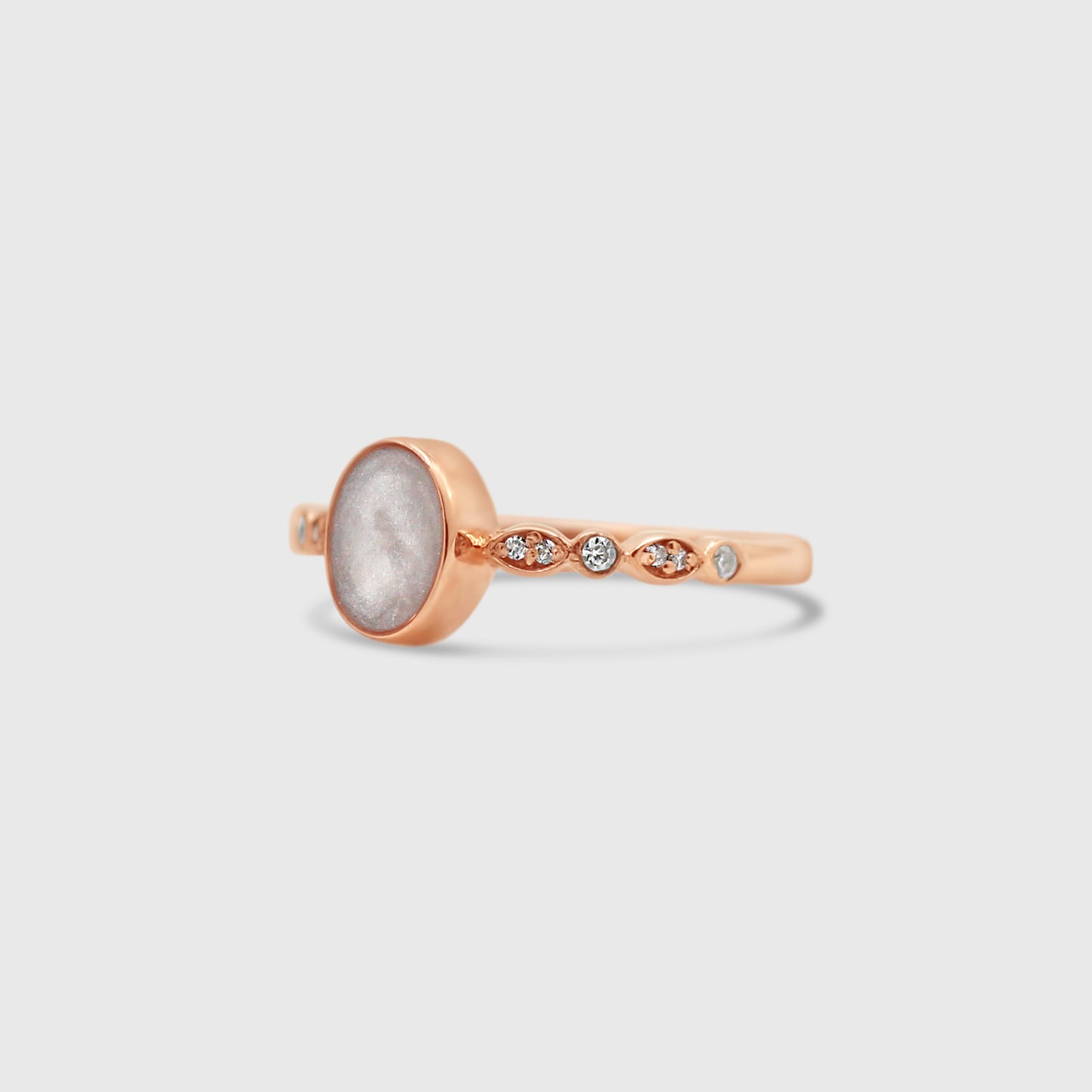 Elegant Oval Ring - Memorial Diamond Collection