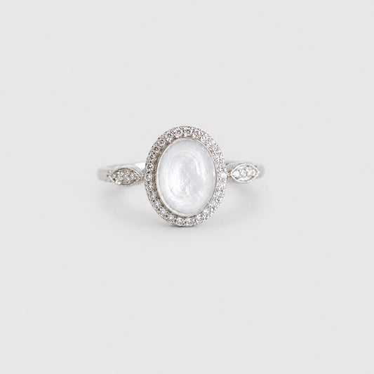 Elegant Oval Halo Ring