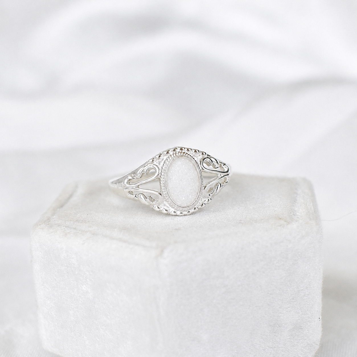 Victorian Oval Ring