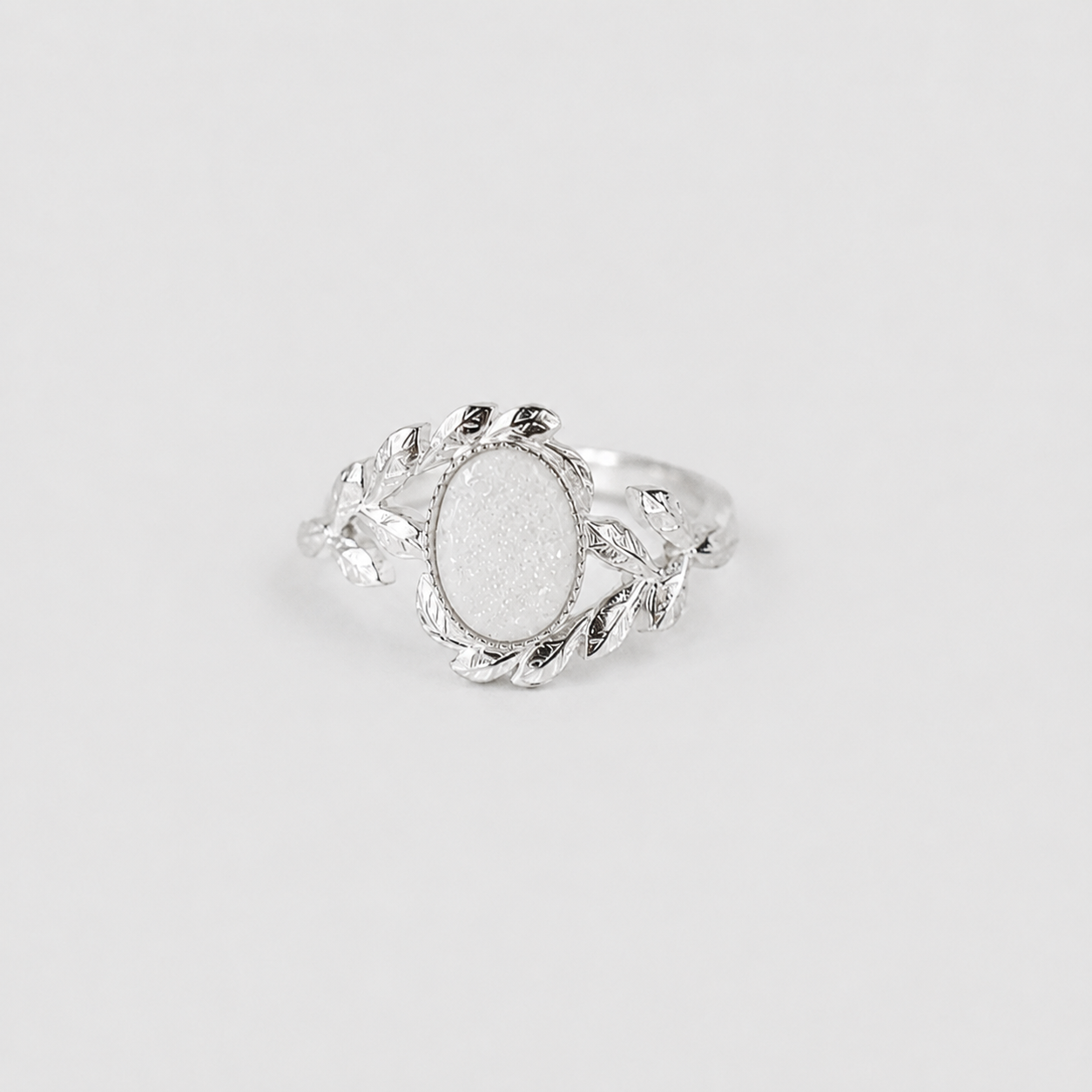 Oval Ivy Ring