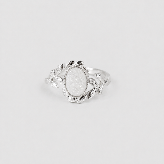 Oval Ivy Ring
