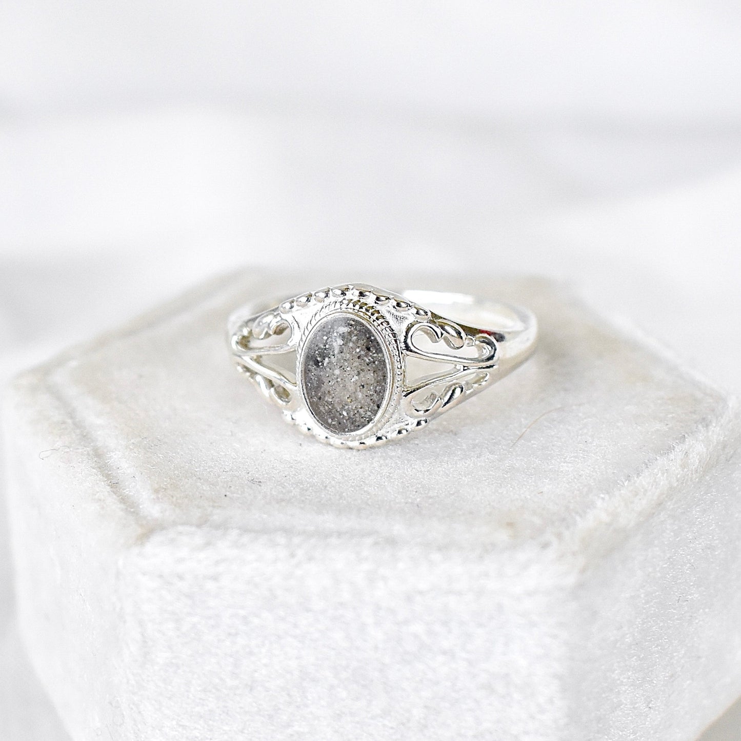 Victorian Oval Ring