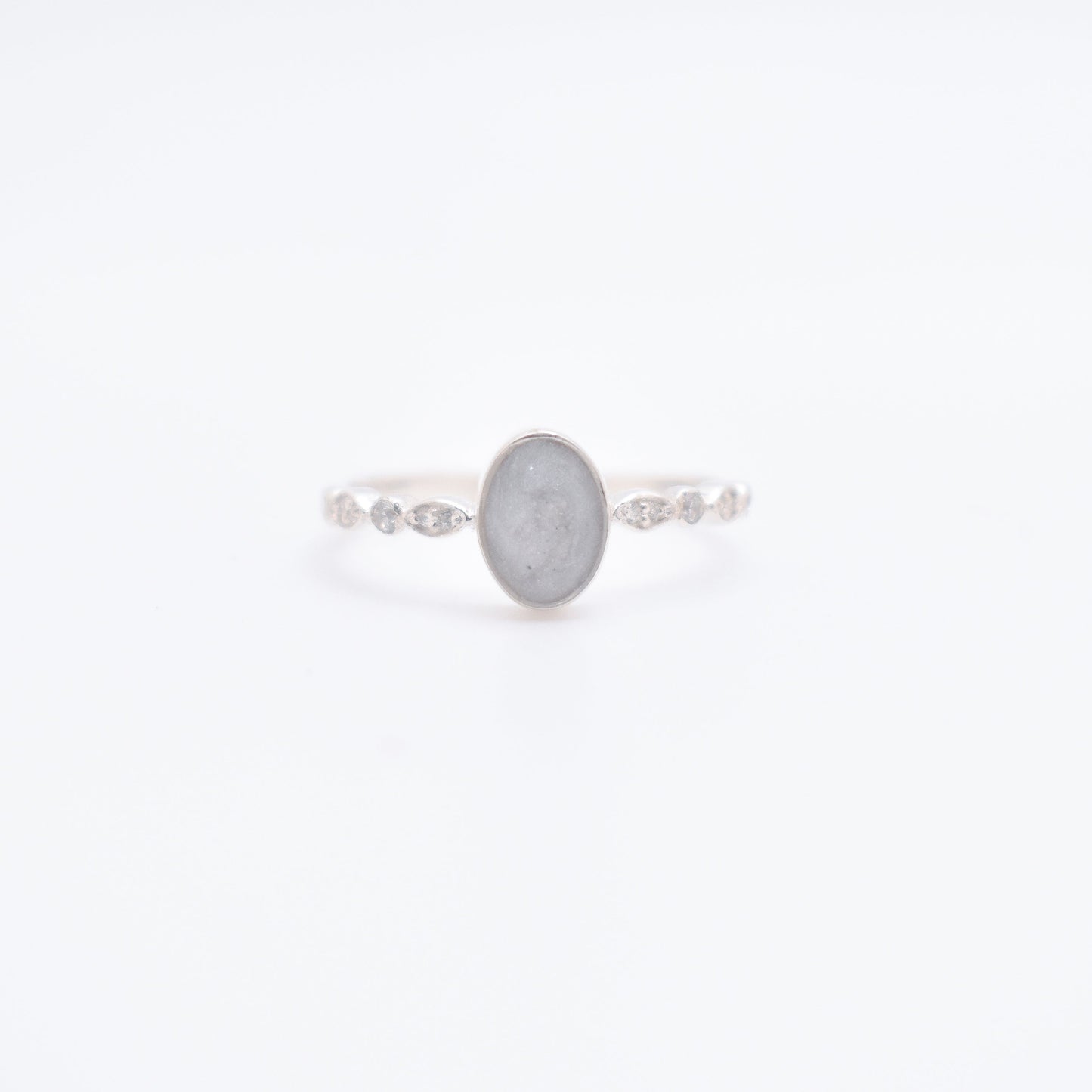 Elegant Oval Ring